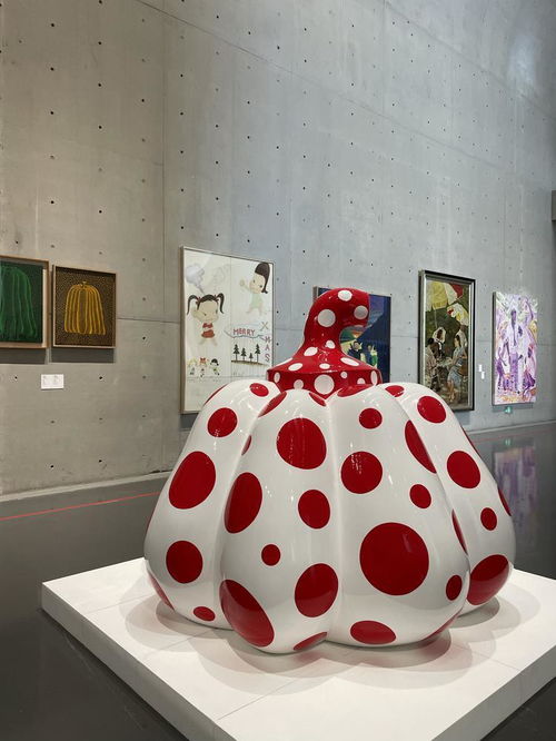 緩步徐行，盡覽寰宇萬象 龍美術館全球藝術景觀特展暨影視美術道具置景服務探索